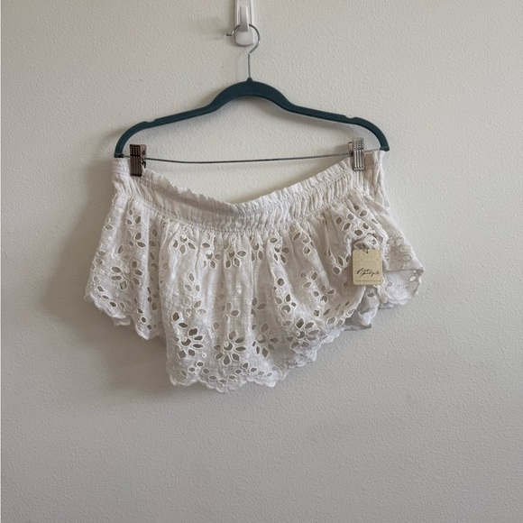 NWT FREE TOP - Picture 1 of 4